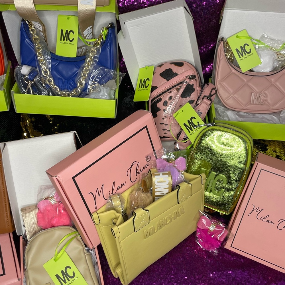 Bundle and Save on my LIVE | WIGS and Beauty supplies | FASHION & MORE🛍️ - Picture 9 of 11